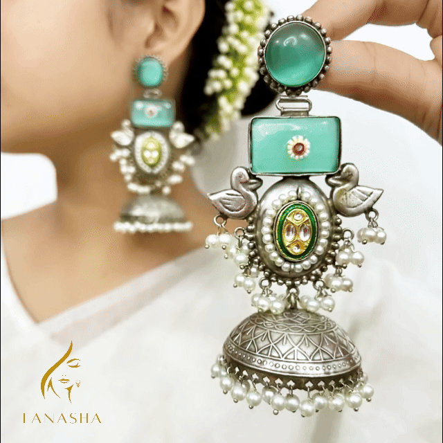 জলধারা ময়ূর ঝুমকা