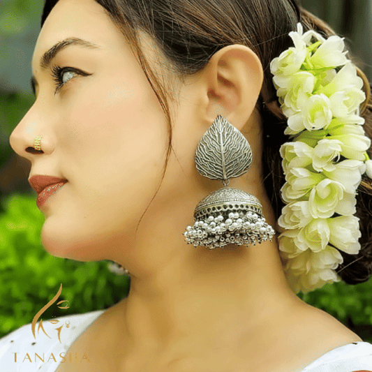 ঐশ্বর্য ঝুমকা