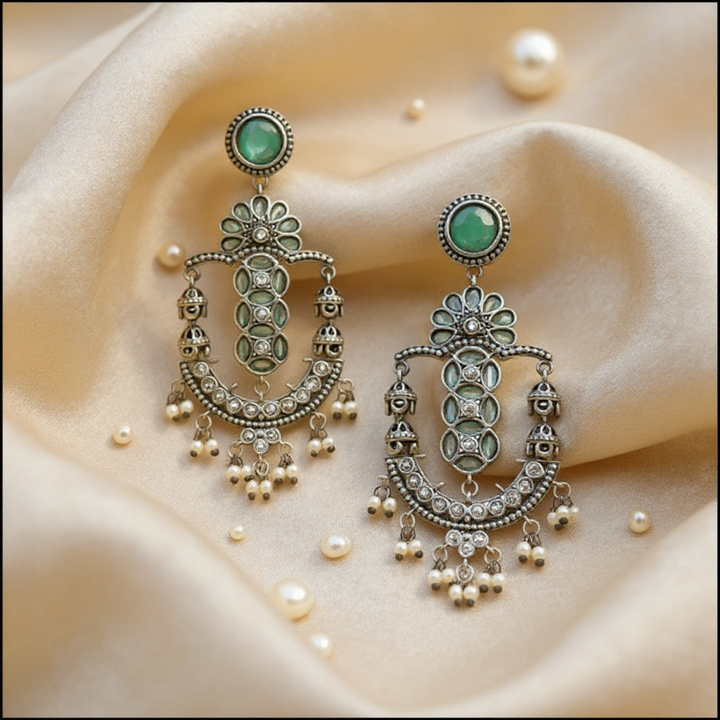 রূপসী চন্দ্রমল্লিকা ঝুমকা