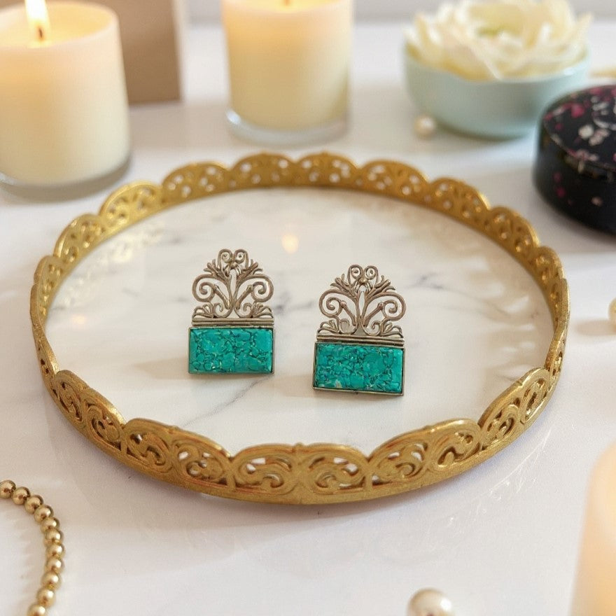 মাধুরী স্টেটমেন্ট ইয়ারিংস