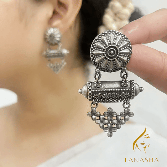 নববতী অ্যান্টিক ট্রাইবল ক্লাসিক দুল