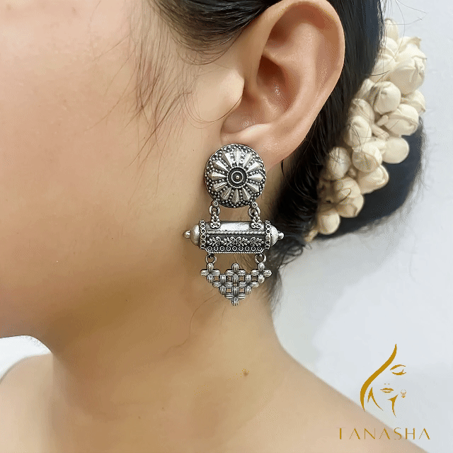 নববতী অ্যান্টিক ট্রাইবল ক্লাসিক দুল