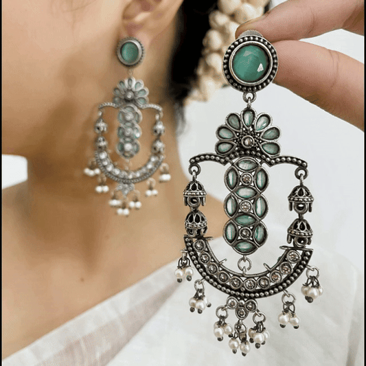 রূপসী চন্দ্রমল্লিকা ঝুমকা