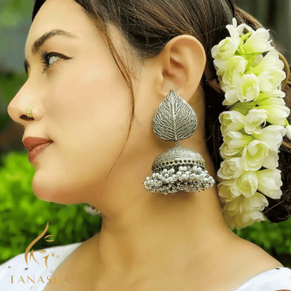 ঐশ্বর্য ঝুমকা