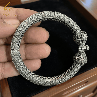 ইনায়া সিলভার গ্রেস ব্রেসলেট