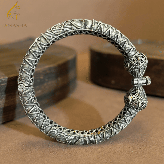 ইনায়া সিলভার গ্রেস ব্রেসলেট