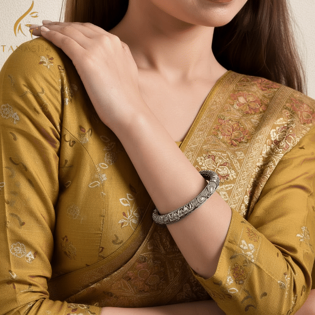 ইনায়া সিলভার গ্রেস ব্রেসলেট