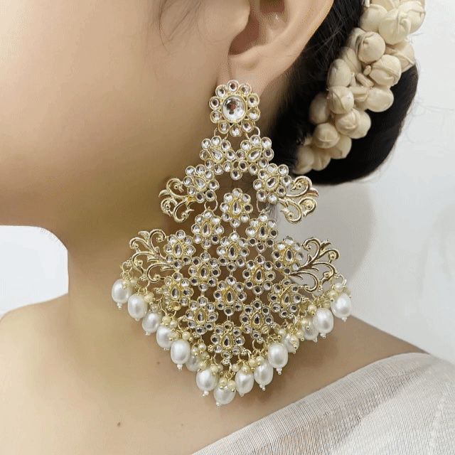 মহালতা প্রিয়া জুমকা