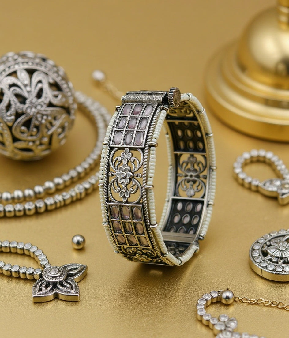 মেহরিন এথনিক সিলভার ব্যাঙ্গেল