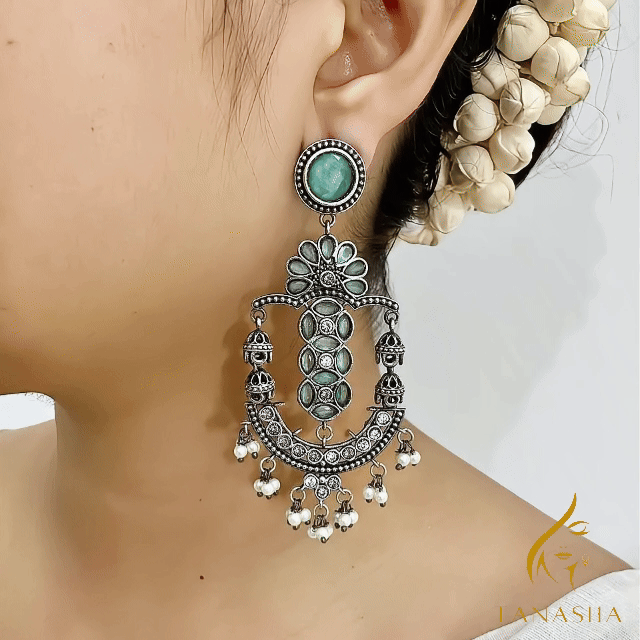 রূপসী চন্দ্রমল্লিকা ঝুমকা